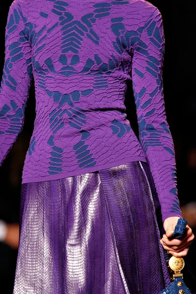Look 43